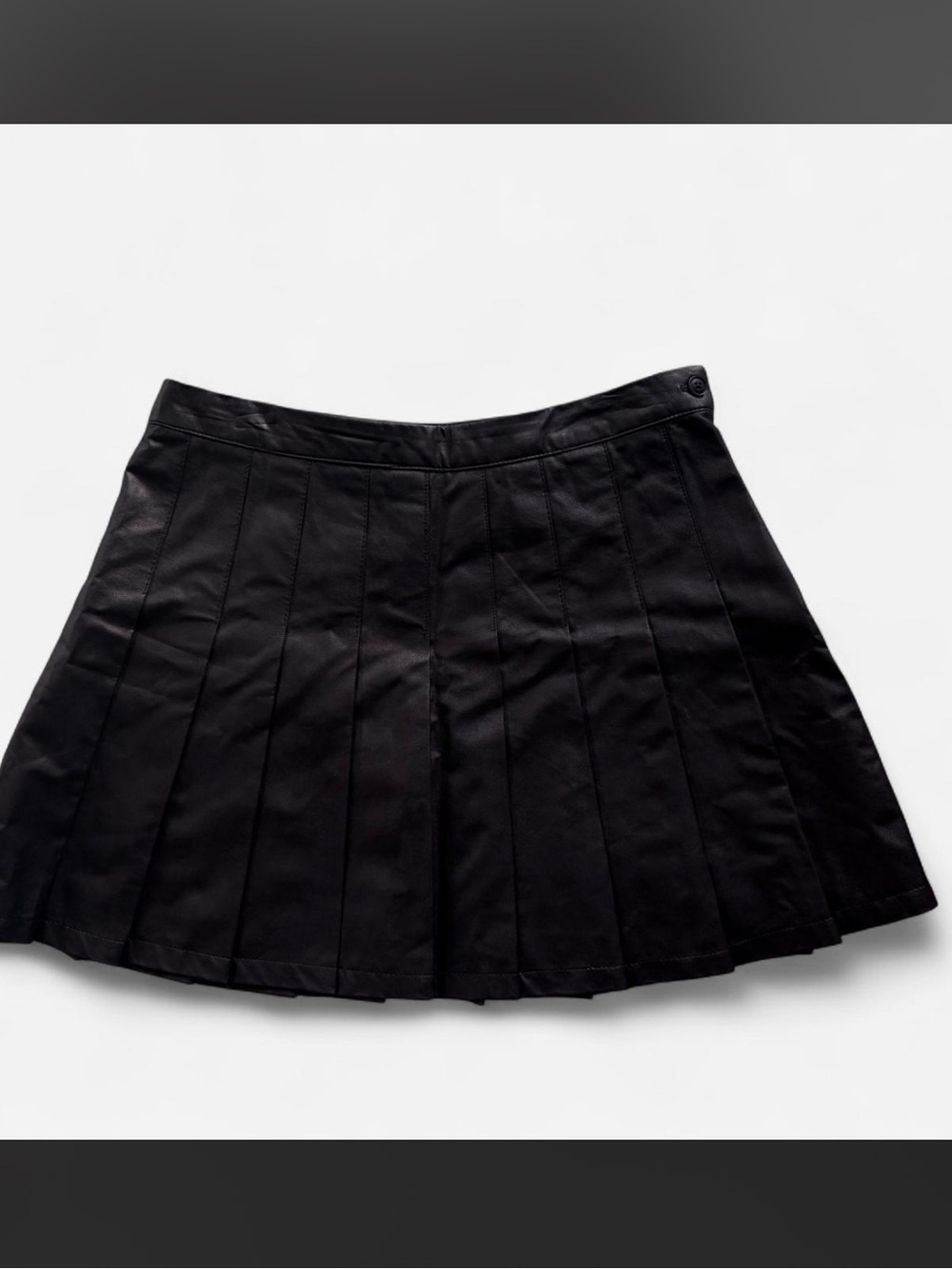 Black Pleated Mini Skirt <3